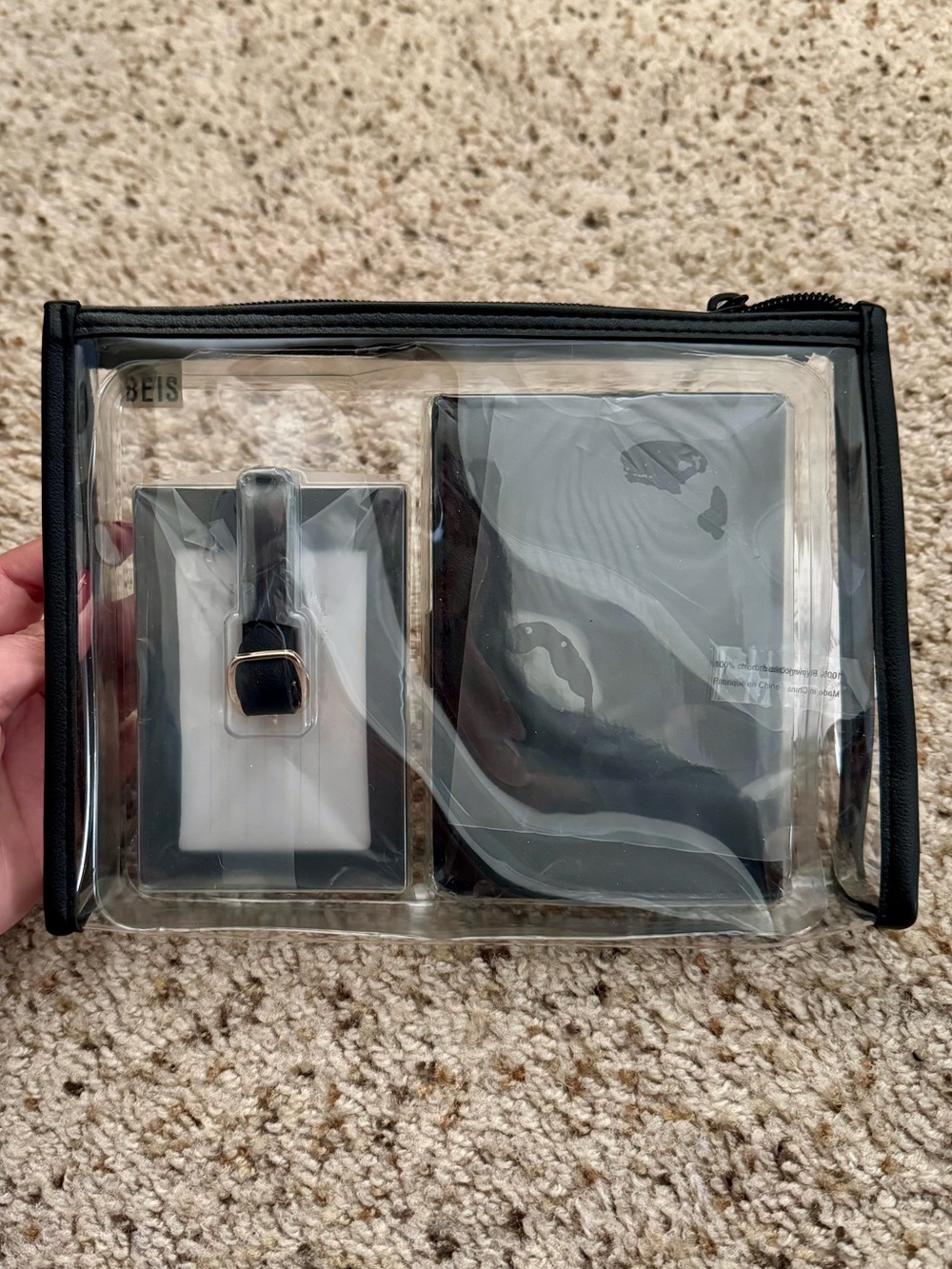 BÉIS Passport & Luggage Tag Set - Picture 2 of 3